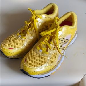 NWOT- New Balance Run Disney Minnie Running Shoes